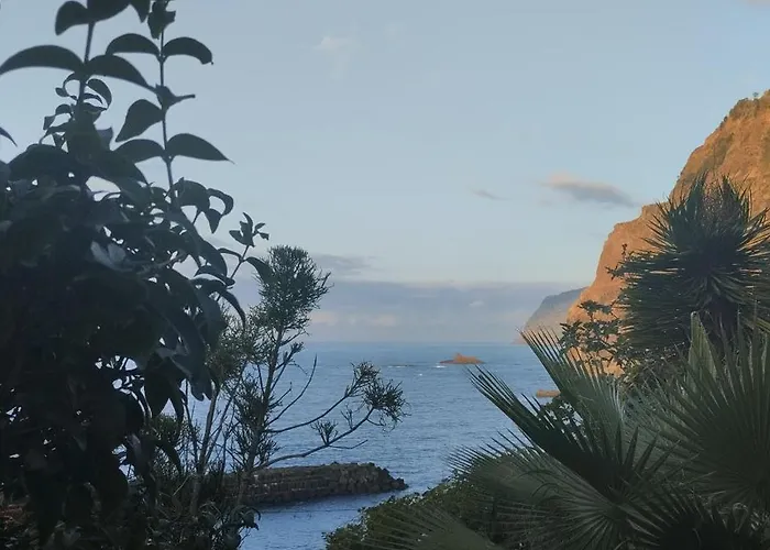 Dhamma 3* Ponta Delgada (Madeira)