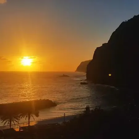Dhamma Ponta Delgada (Madeira)